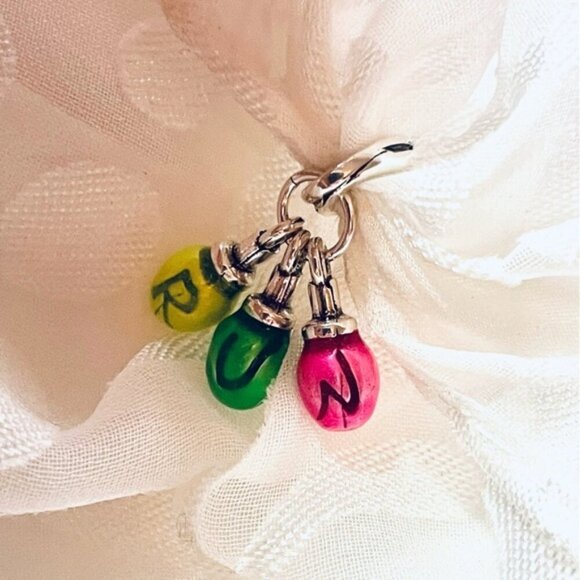 ⚡ NWOT Stranger Things Lot of 2 Charms 💫 - Picture 6 of 13